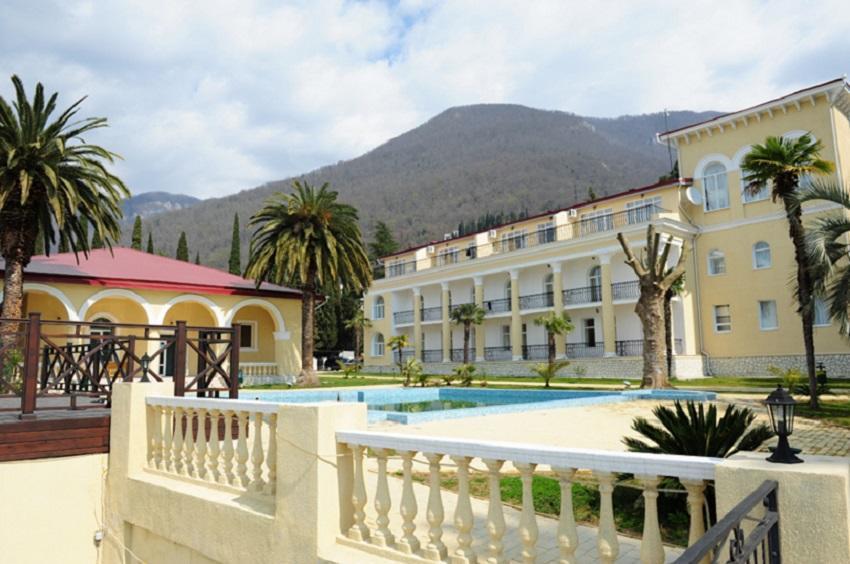 Lazurniy Bereg Hotel Gagra Eksteriør billede