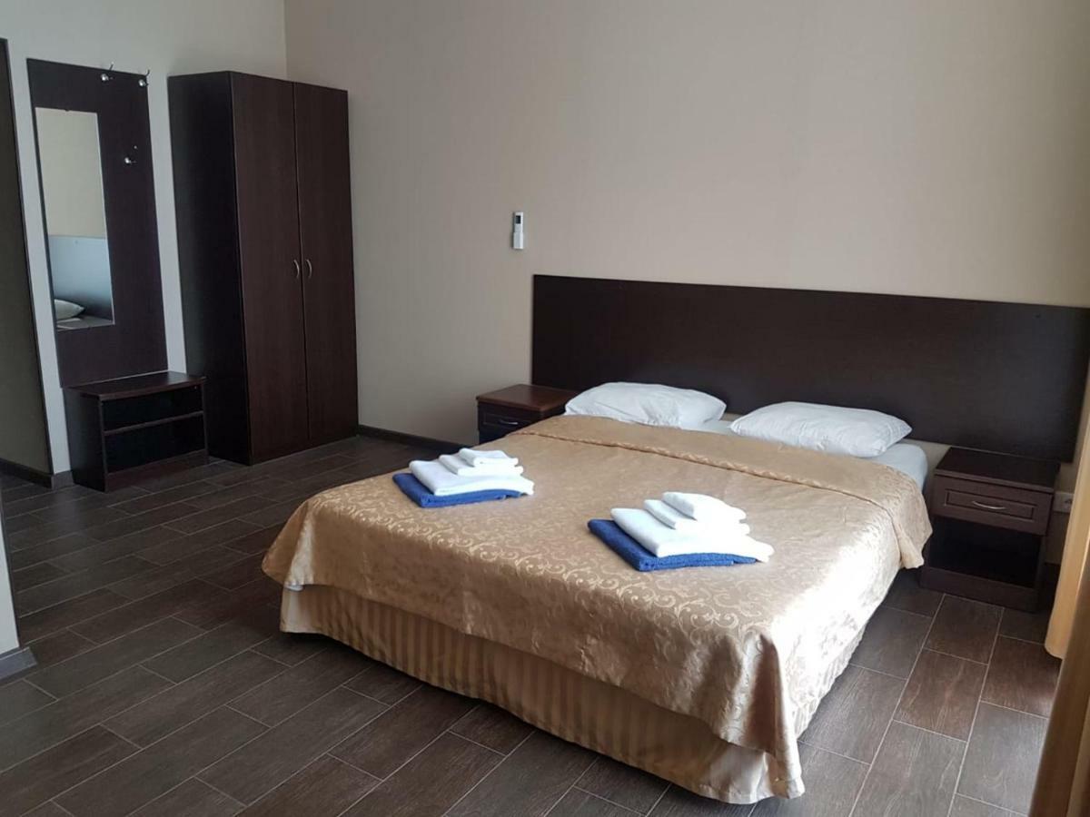 Lazurniy Bereg Hotel Gagra Eksteriør billede