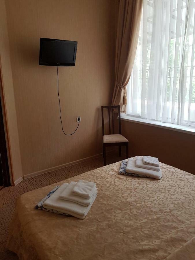 Lazurniy Bereg Hotel Gagra Eksteriør billede