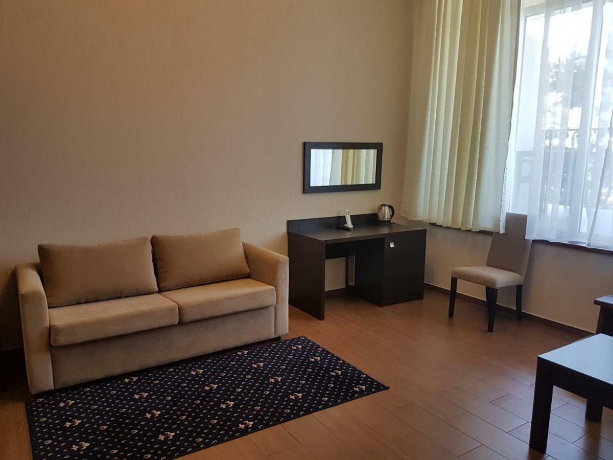 Lazurniy Bereg Hotel Gagra Eksteriør billede